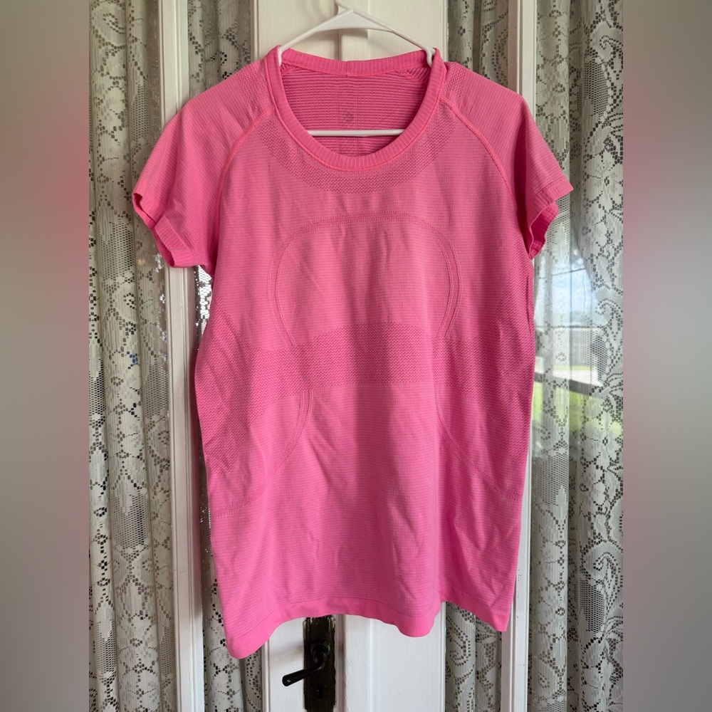 Lululemon Swiftly Tech short sleeve🎀